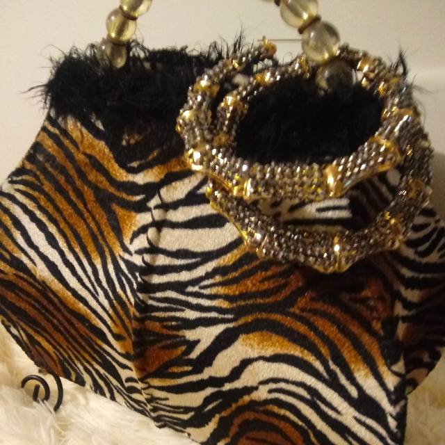 Nwt Statement Earring